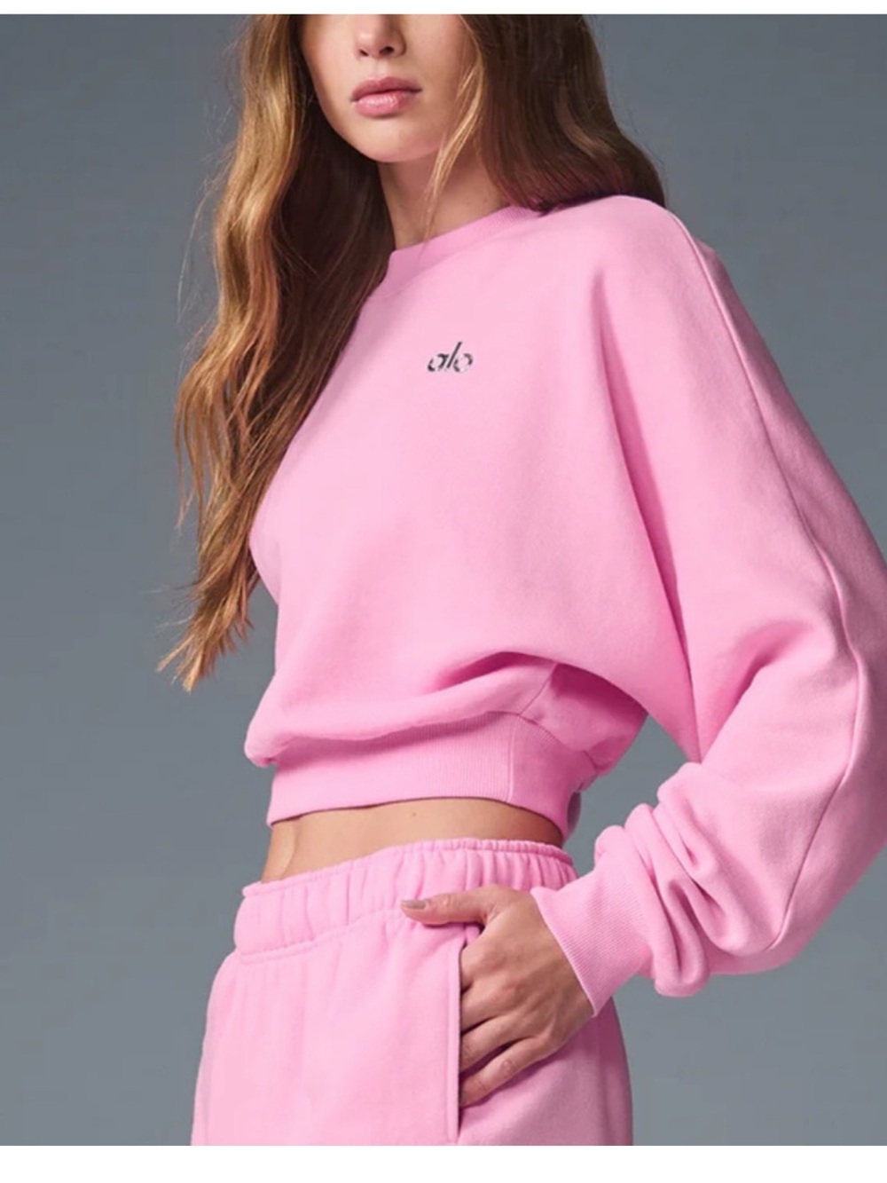 Alo yoga Cropped Accolade Crewneck
Sweet Pink